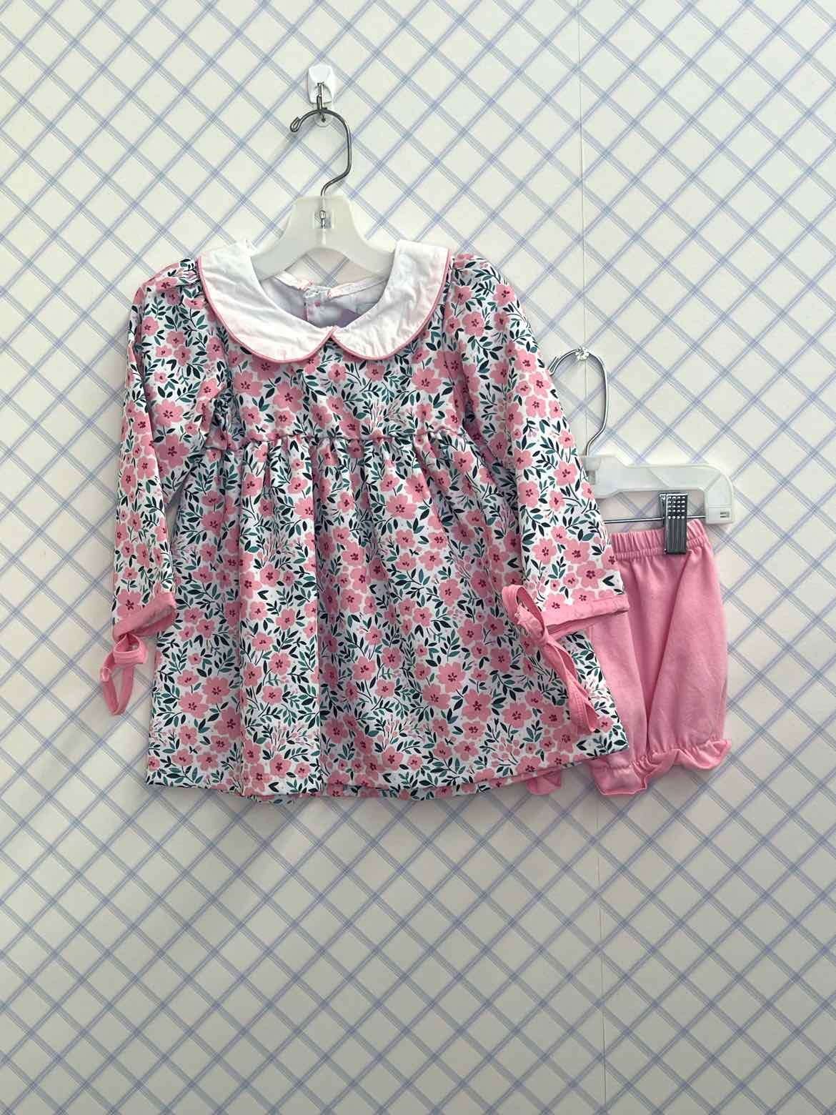 Boutique Child Size 12/18 months Outfits