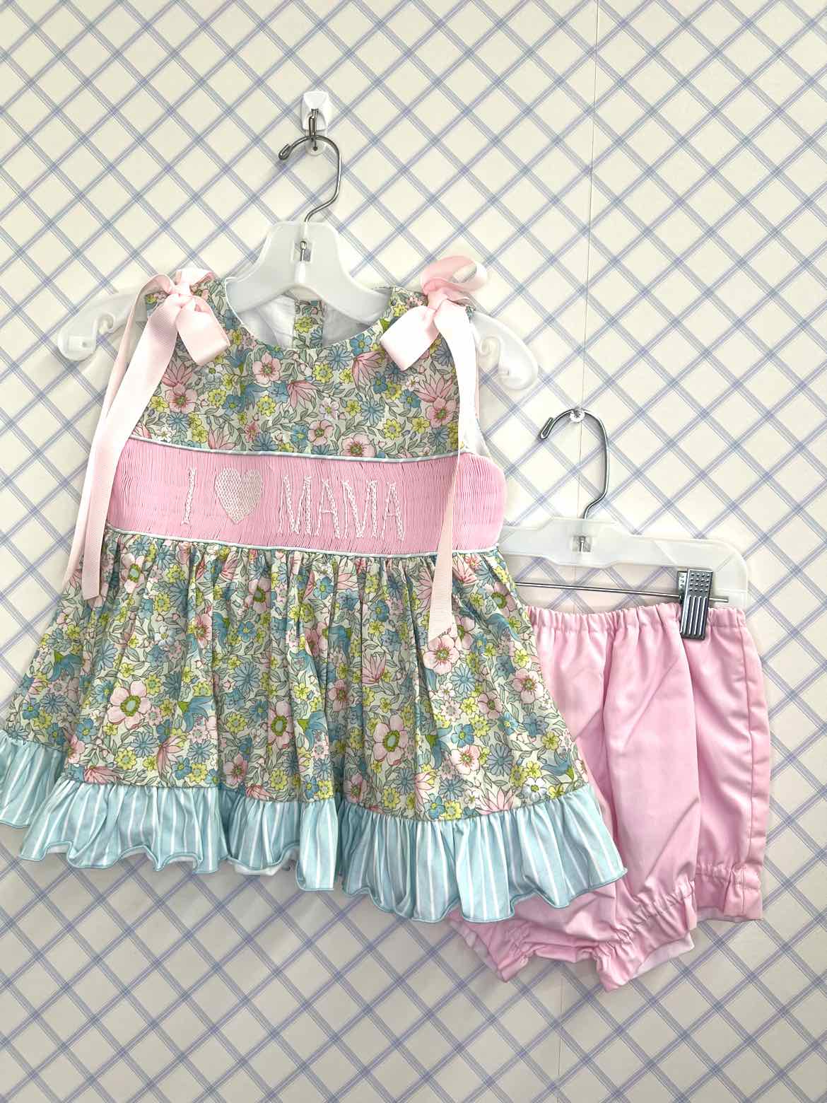 Boutique-Smock Child Size 4T Outfits