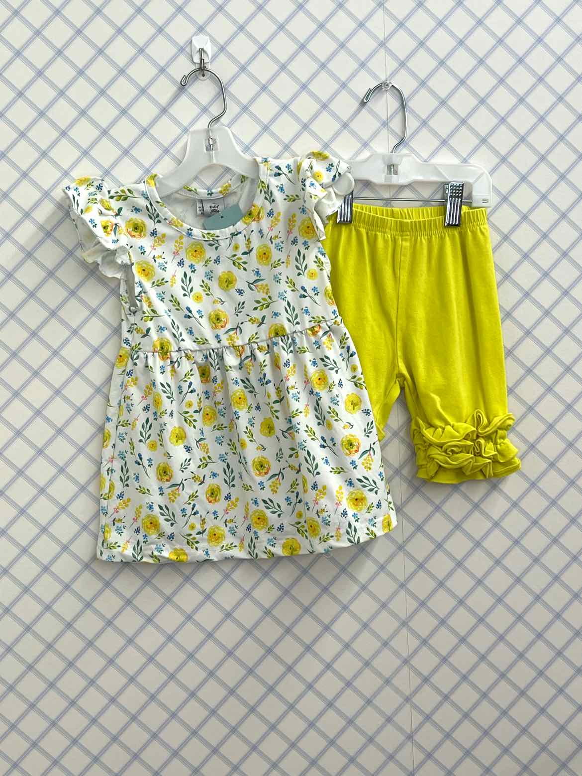 Boutique Child Size 3T Outfits