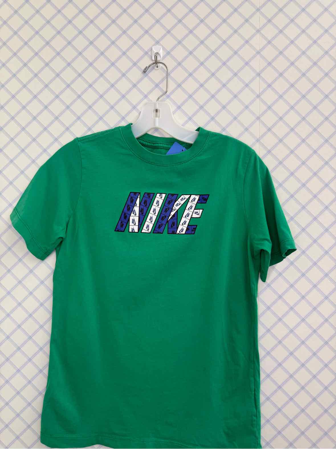 Nike Child Size XL Short Sleeve