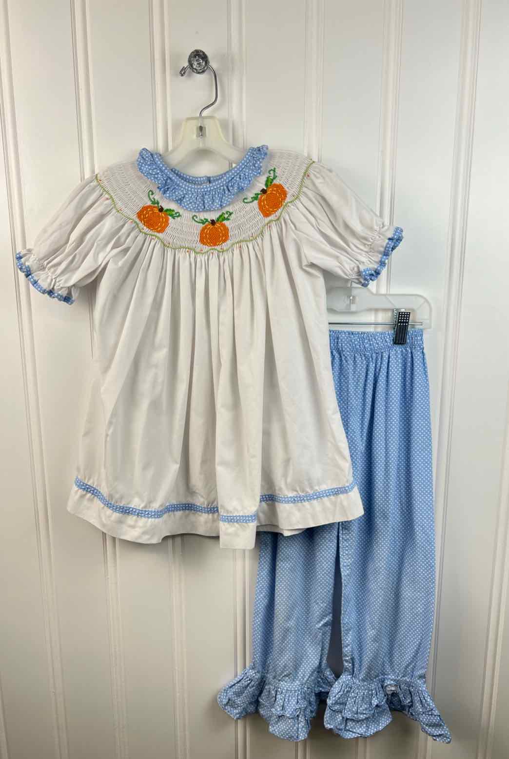 Boutique-Smock Child Size 6 Outfits
