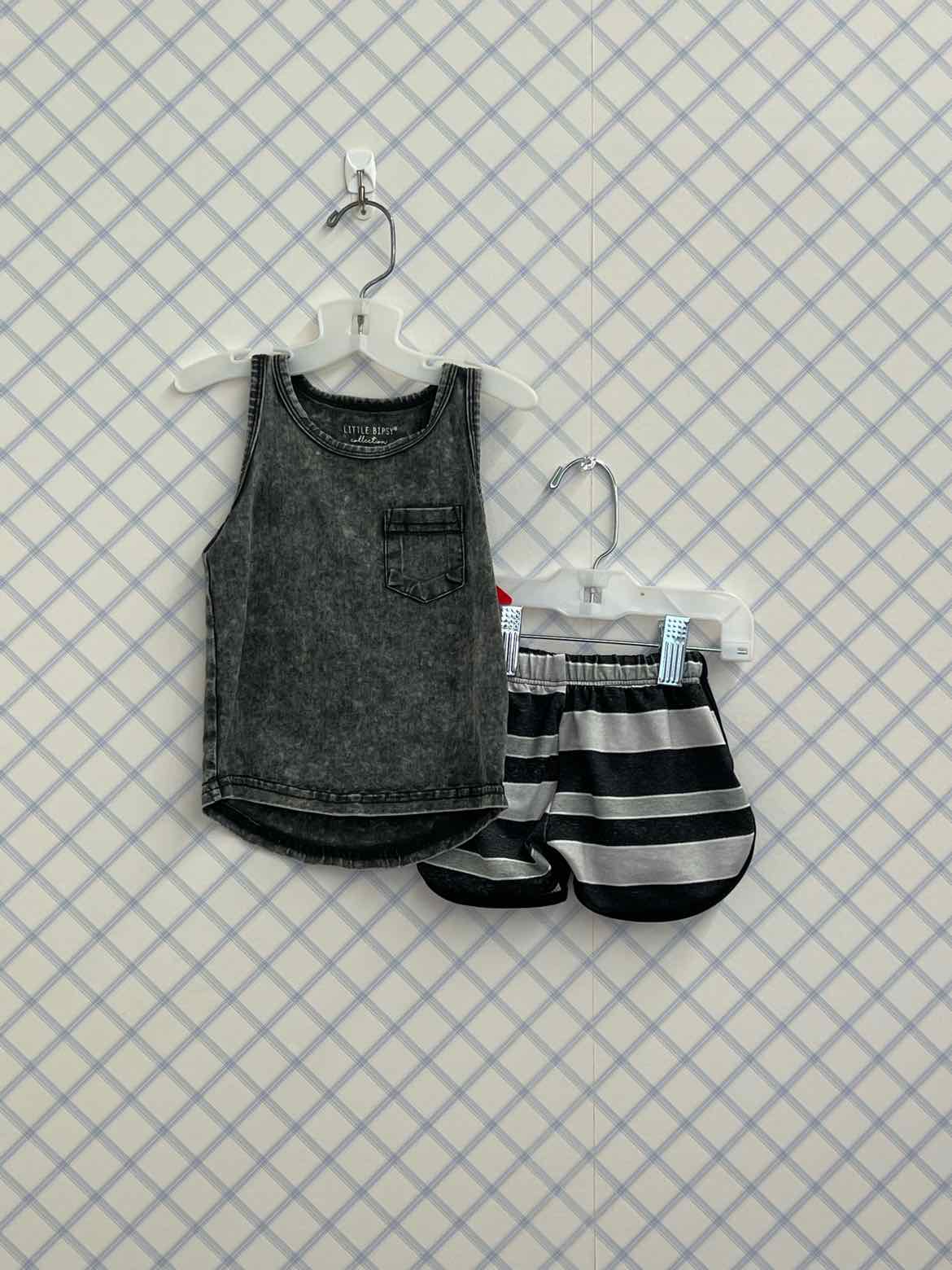 Child Size 6/12 months Outfits