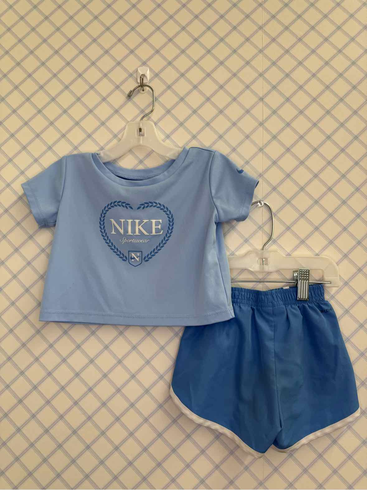 Nike Child Size 24 Months Outfits