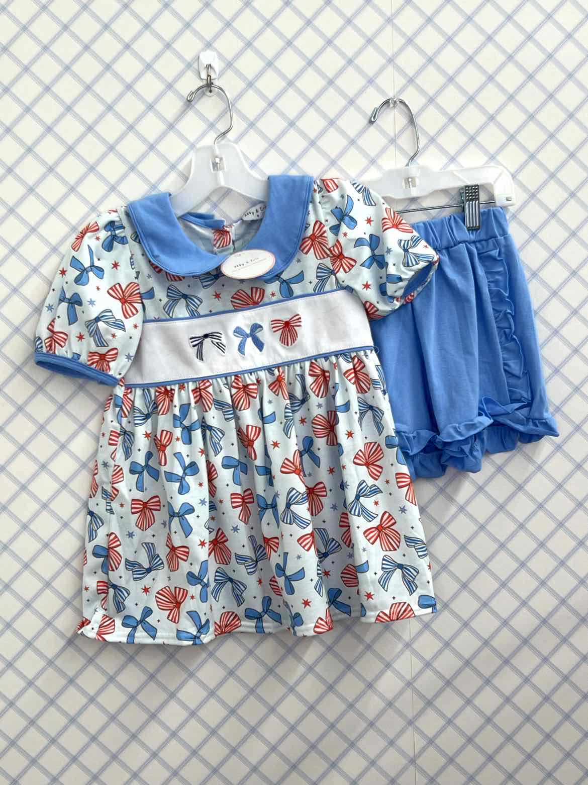 Boutique Child Size 4T Outfits