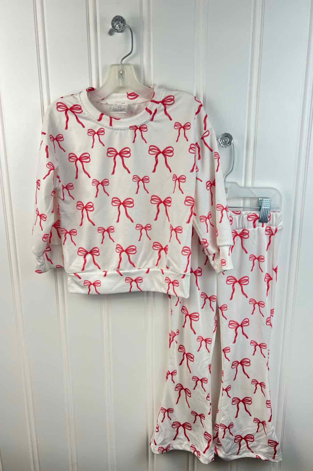 Boutique Child Size 4T Outfits