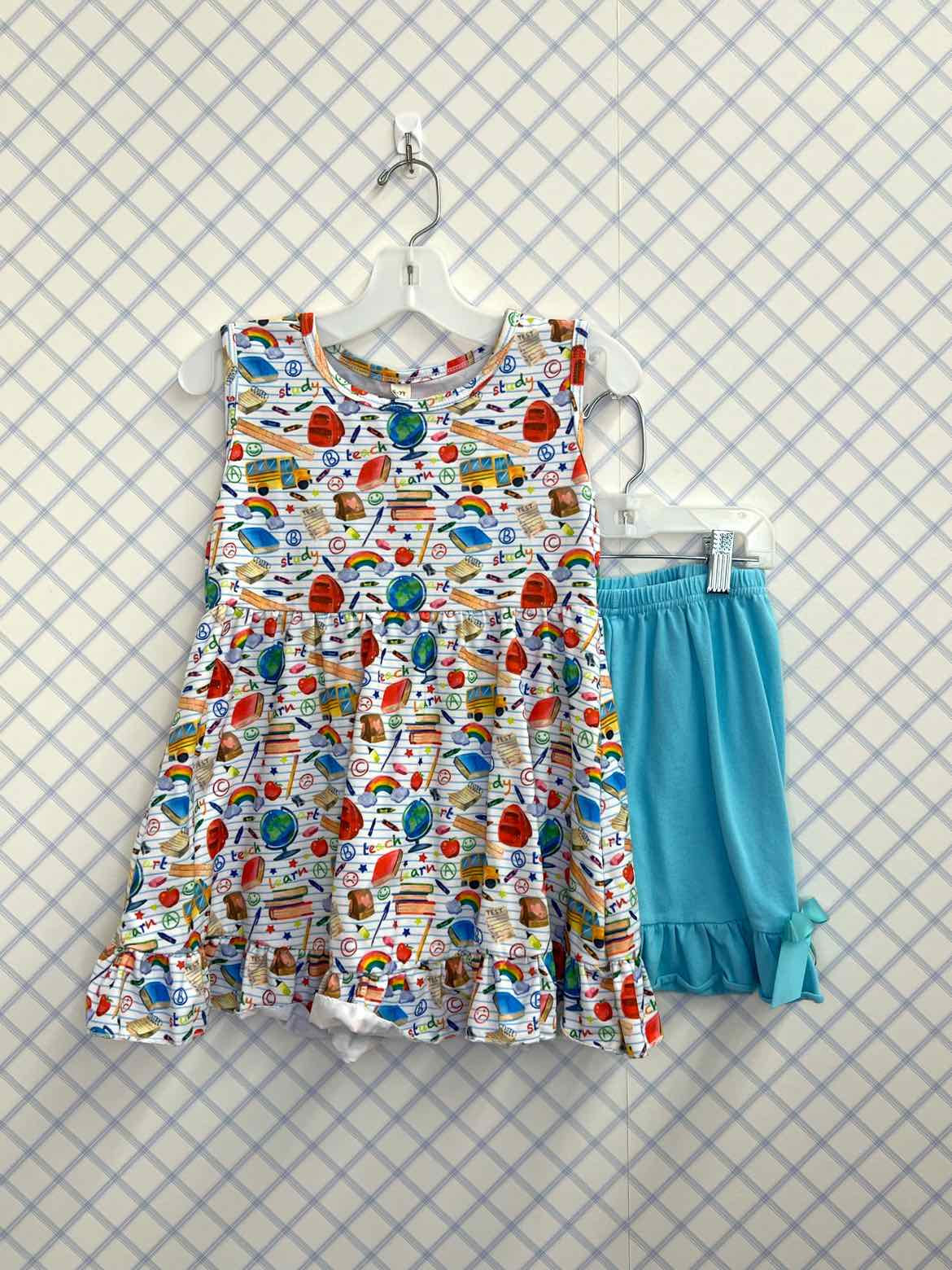 Boutique Child Size 6/7 Outfits