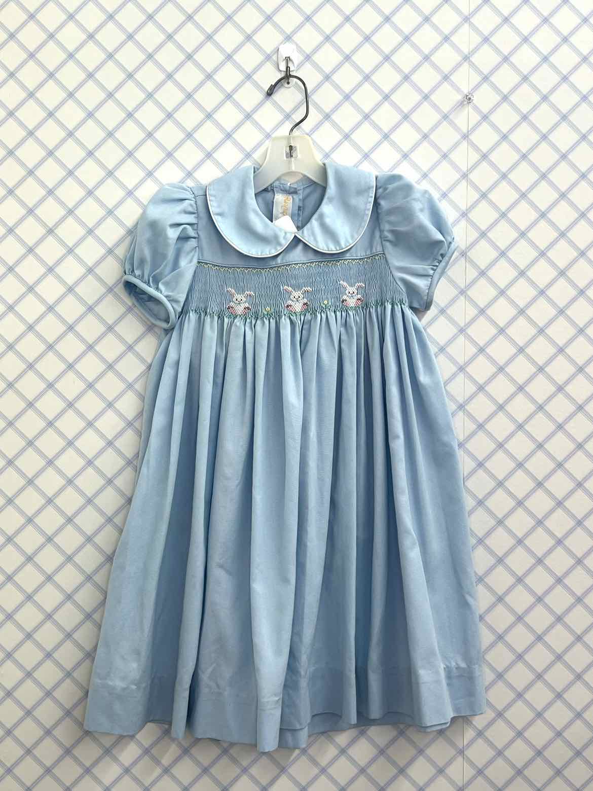 Strasburg Child Size 4T Girls Dresses