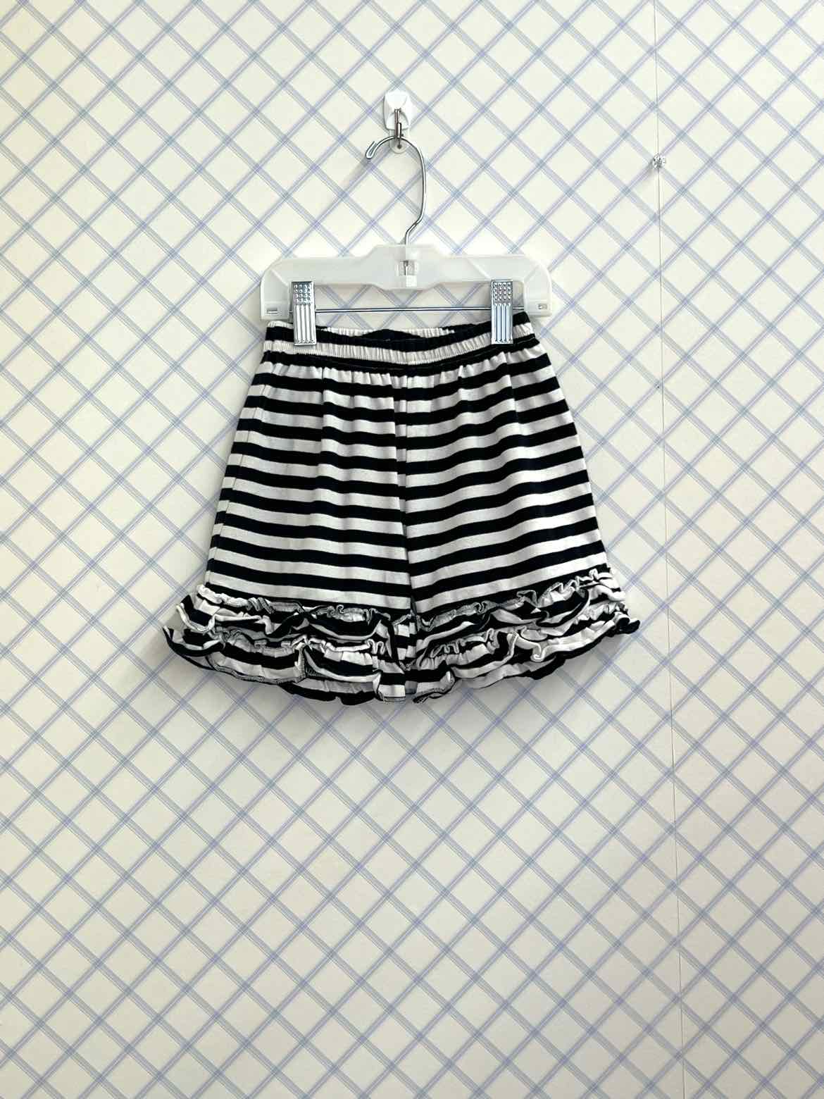 Boutique Child Size 5 Shorts