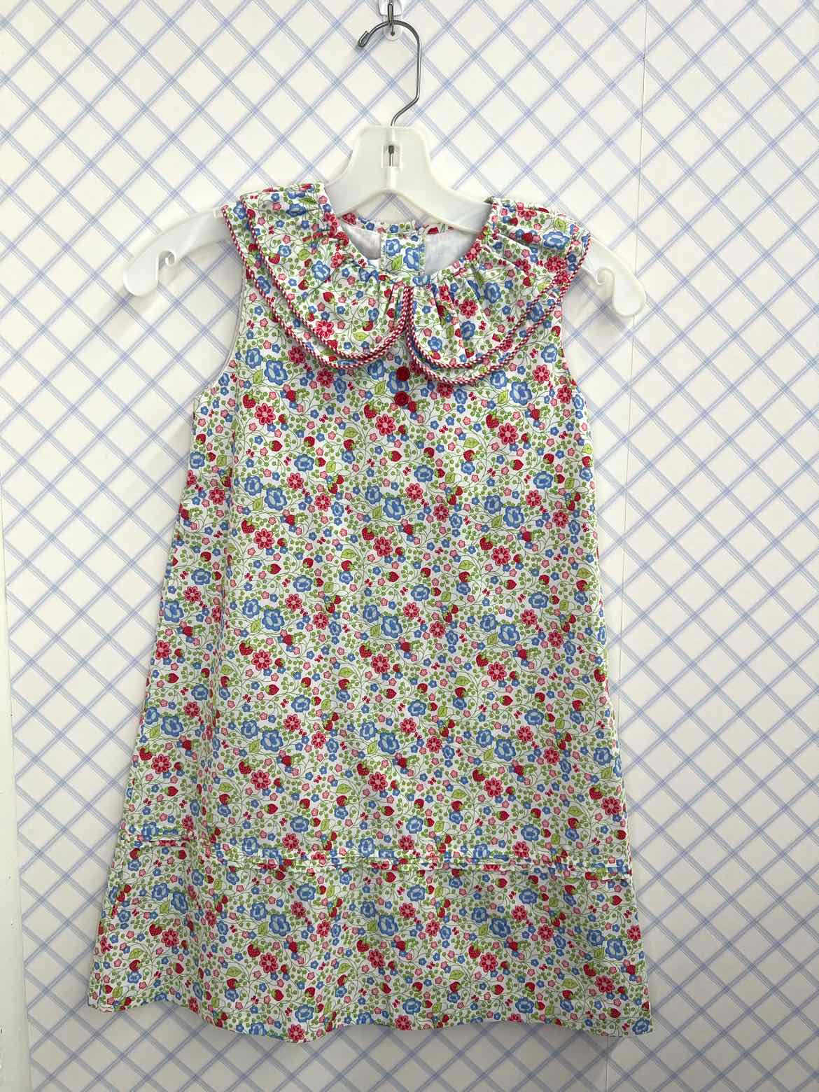 Shrimp & Grits Child Size 7 Girls Dresses