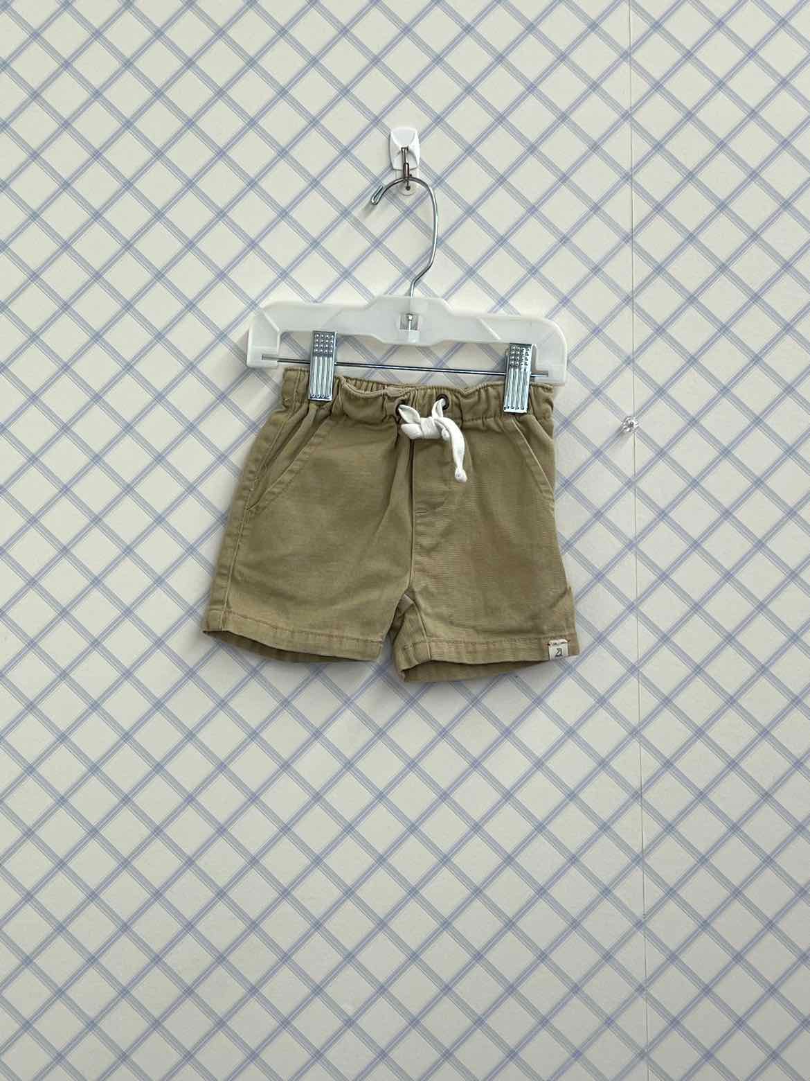 Me & Henry Child Size 0/3 months Shorts