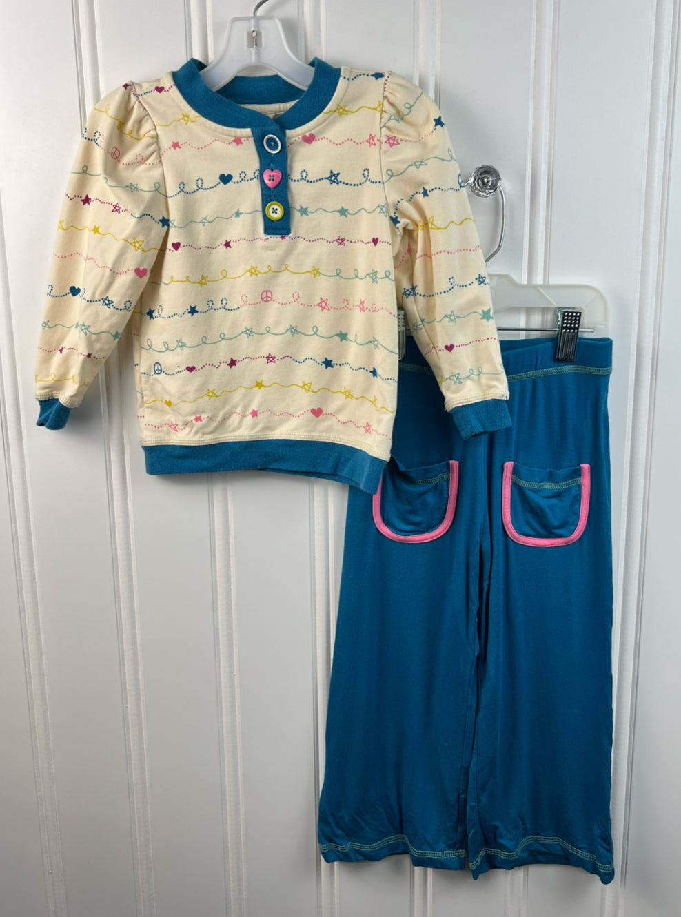 Finding Foxtail Child Size 3T Outfits