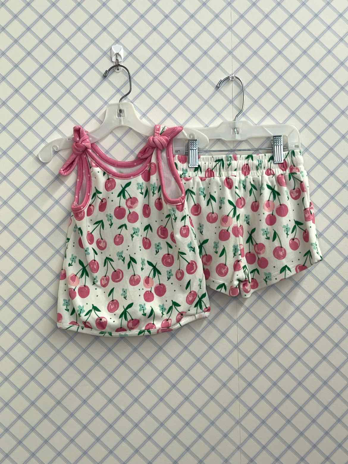 Sweet Honey Child Size 4T Outfits