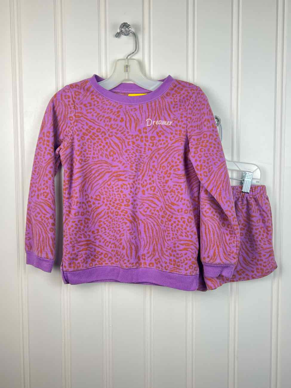 Carters Child Size 7 Pajamas