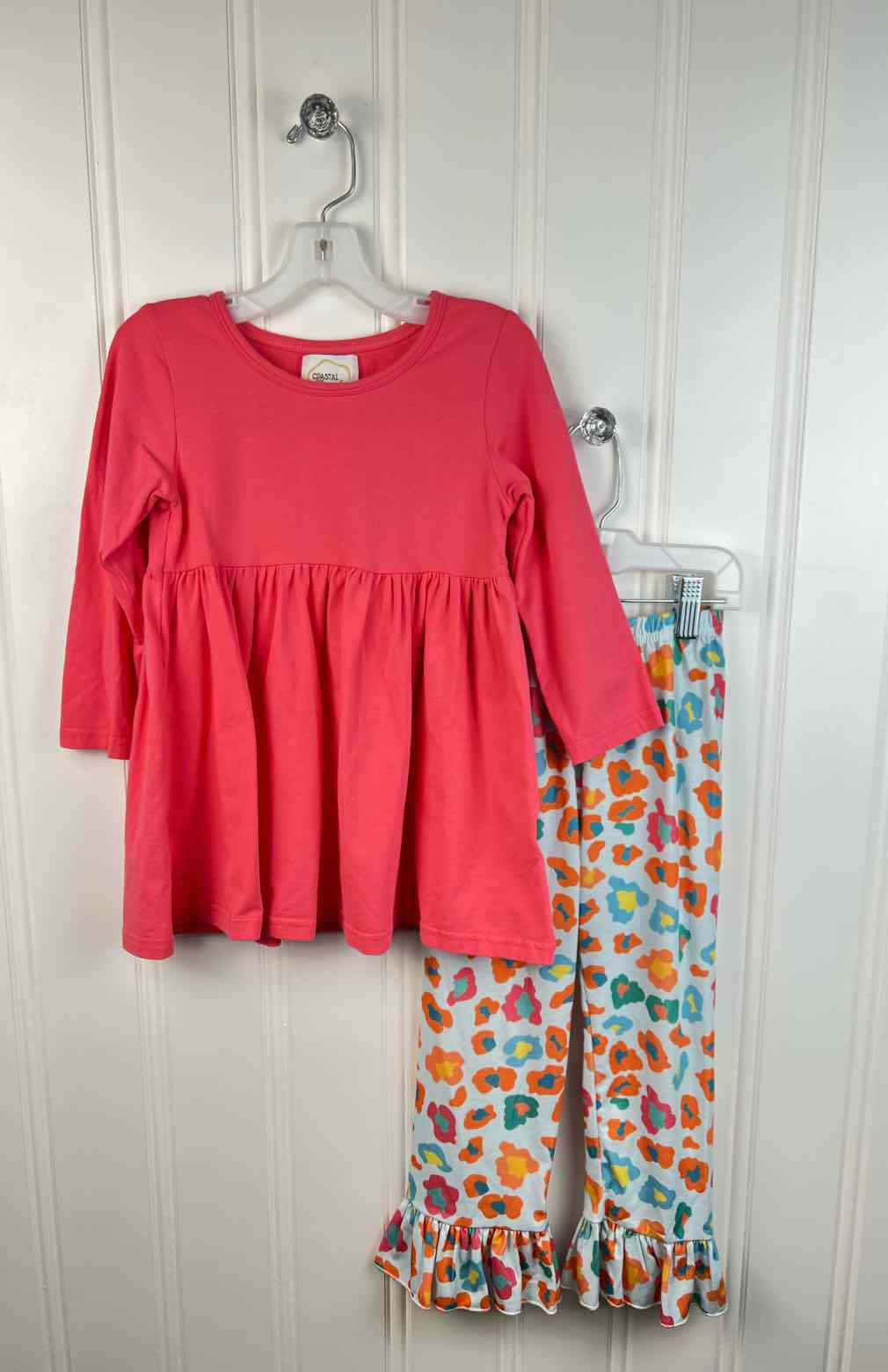 Boutique Child Size 4T Outfits