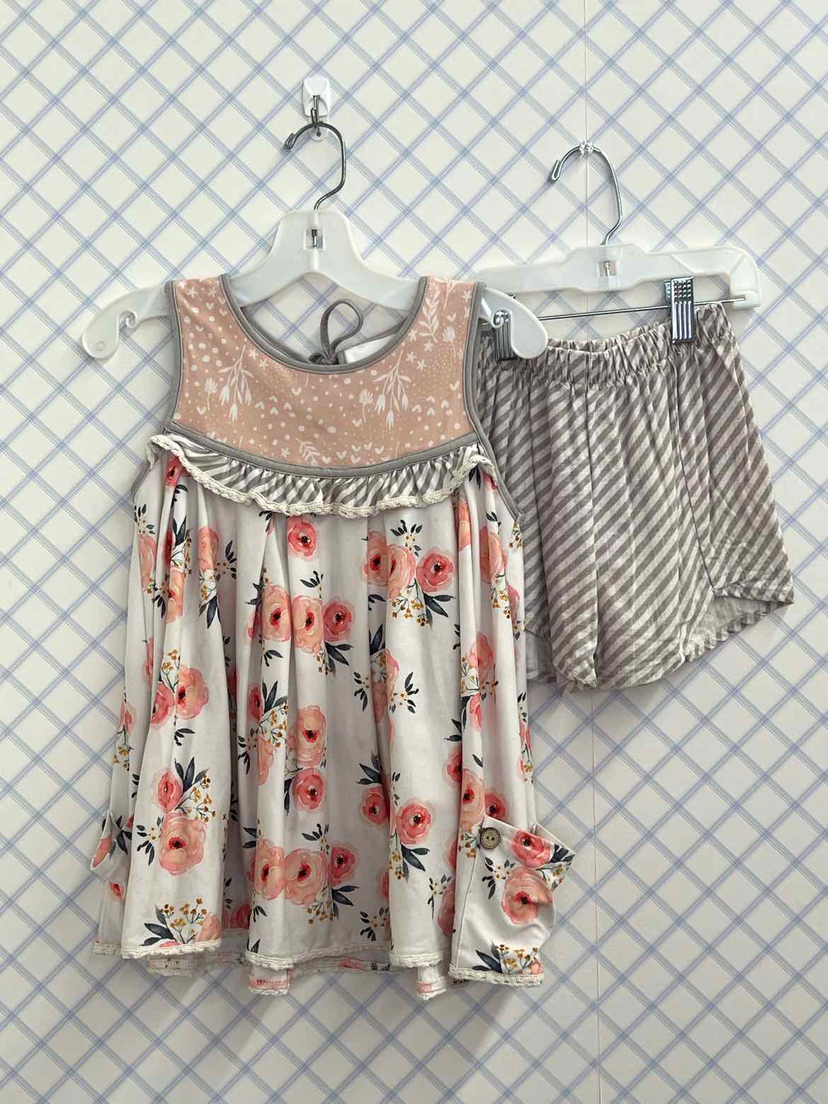 Cheeky Plum Child Size 6 Outfits