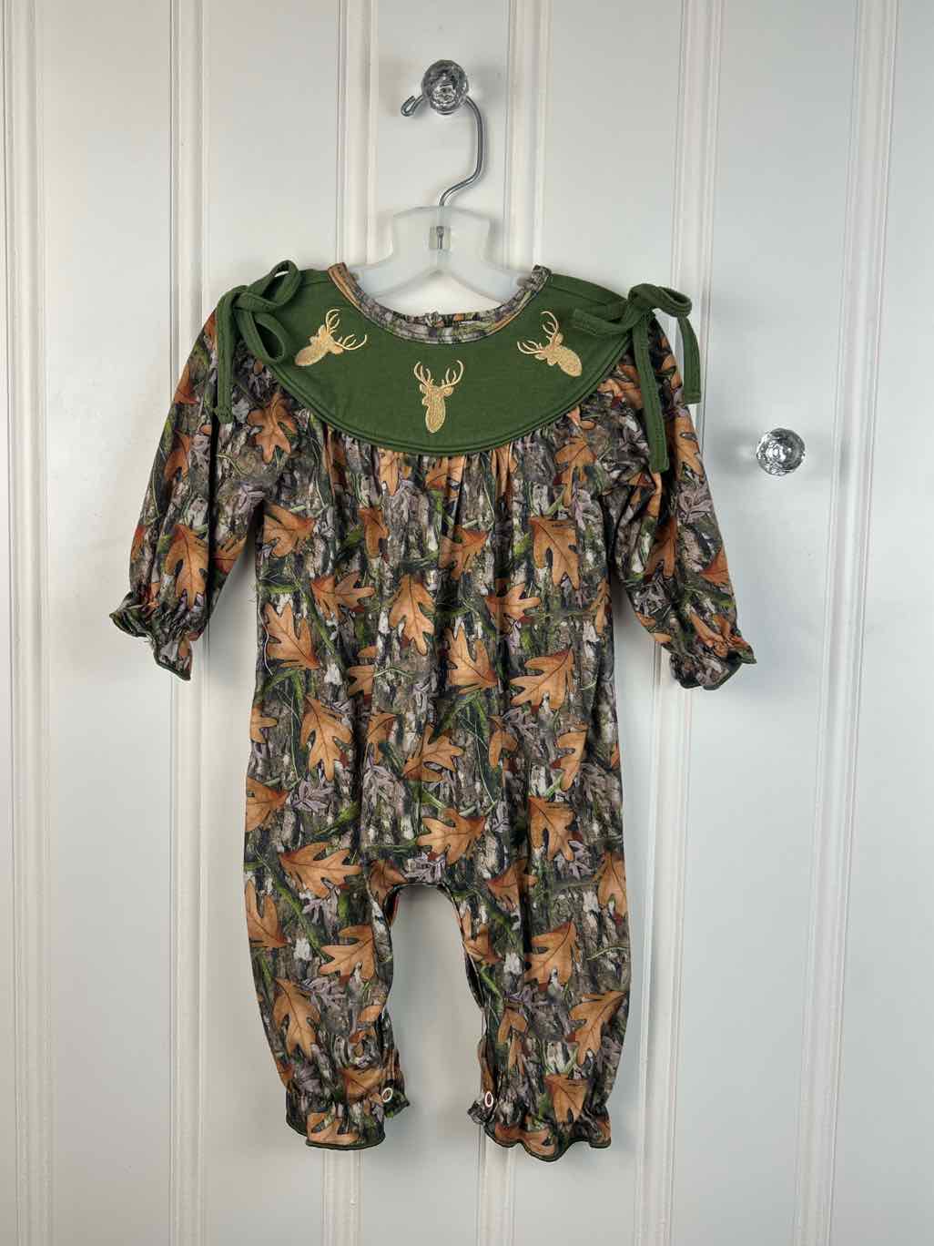 Abby & Evie Child Size 9 Months Rompers