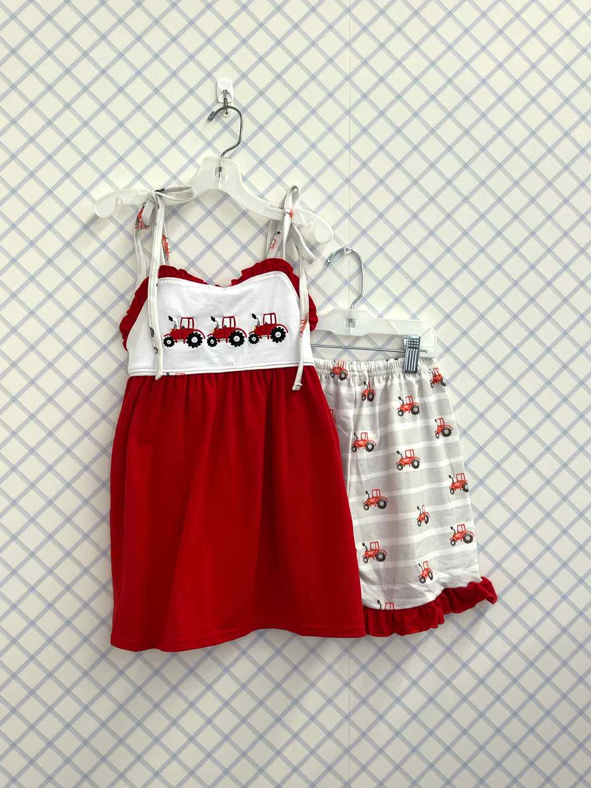 Boutique Child Size 6 Outfits