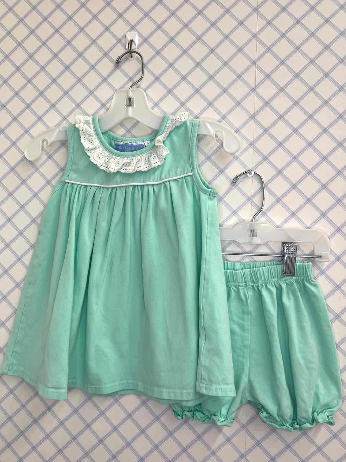 Trotter Street Child Size 3T Outfits
