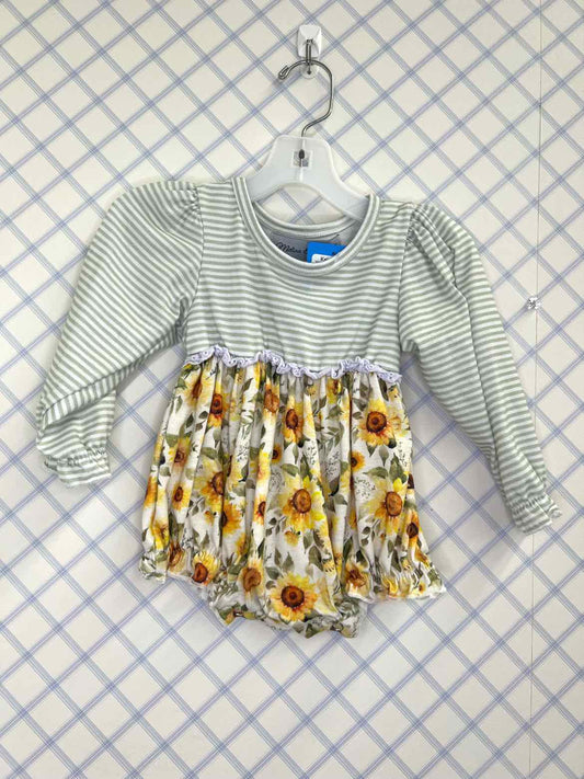 Boutique Child Size 3/6 months Girls Bubble