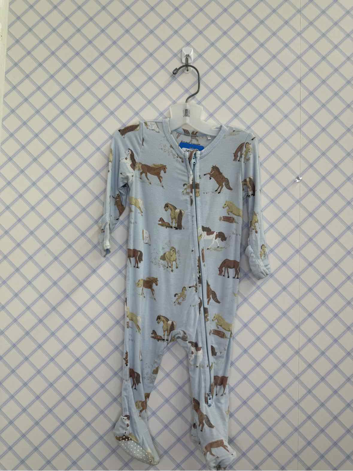 Angel Dear Child Size 3/6 months Pajamas