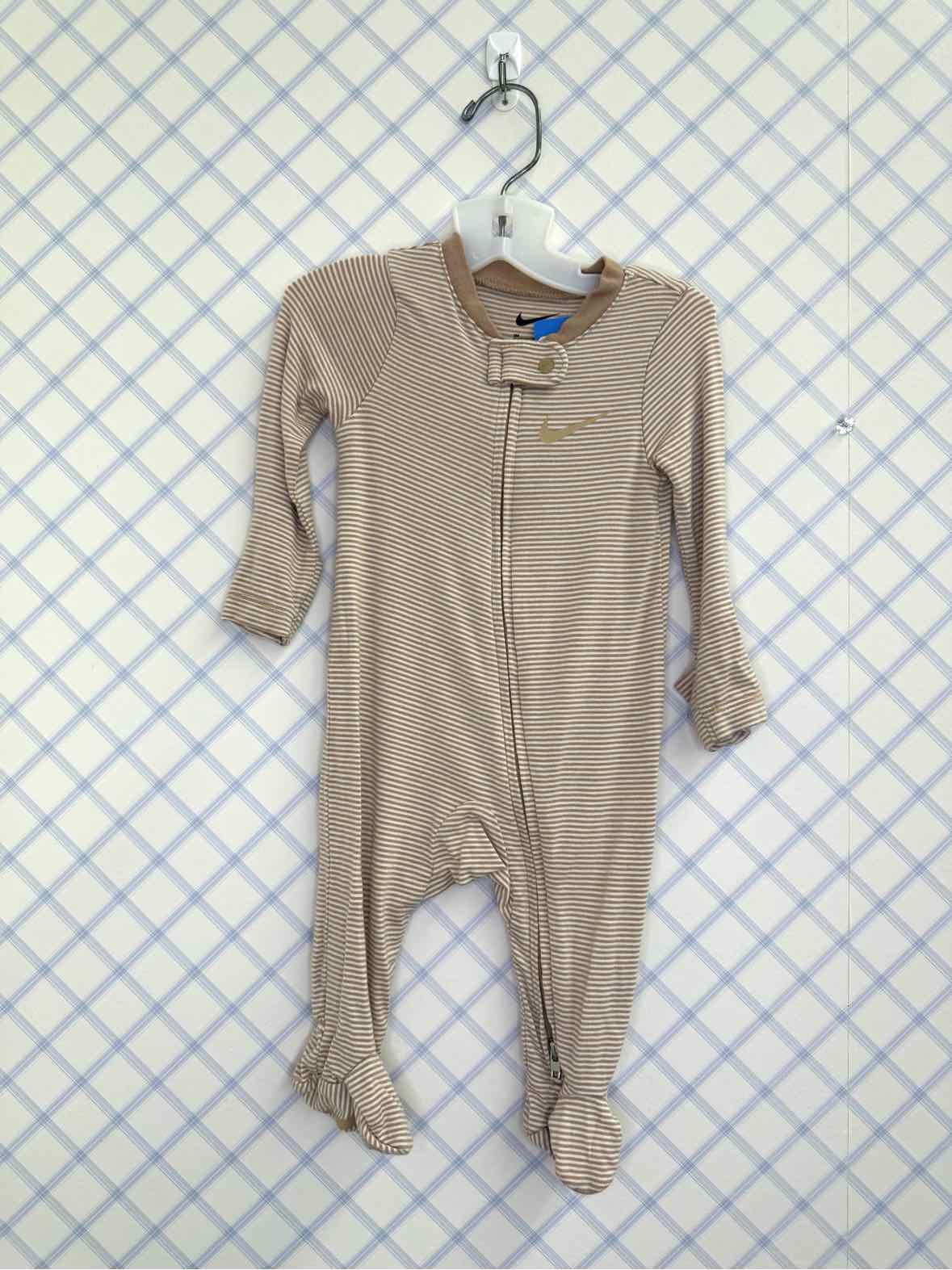 Nike Child Size 3 Months Pajamas