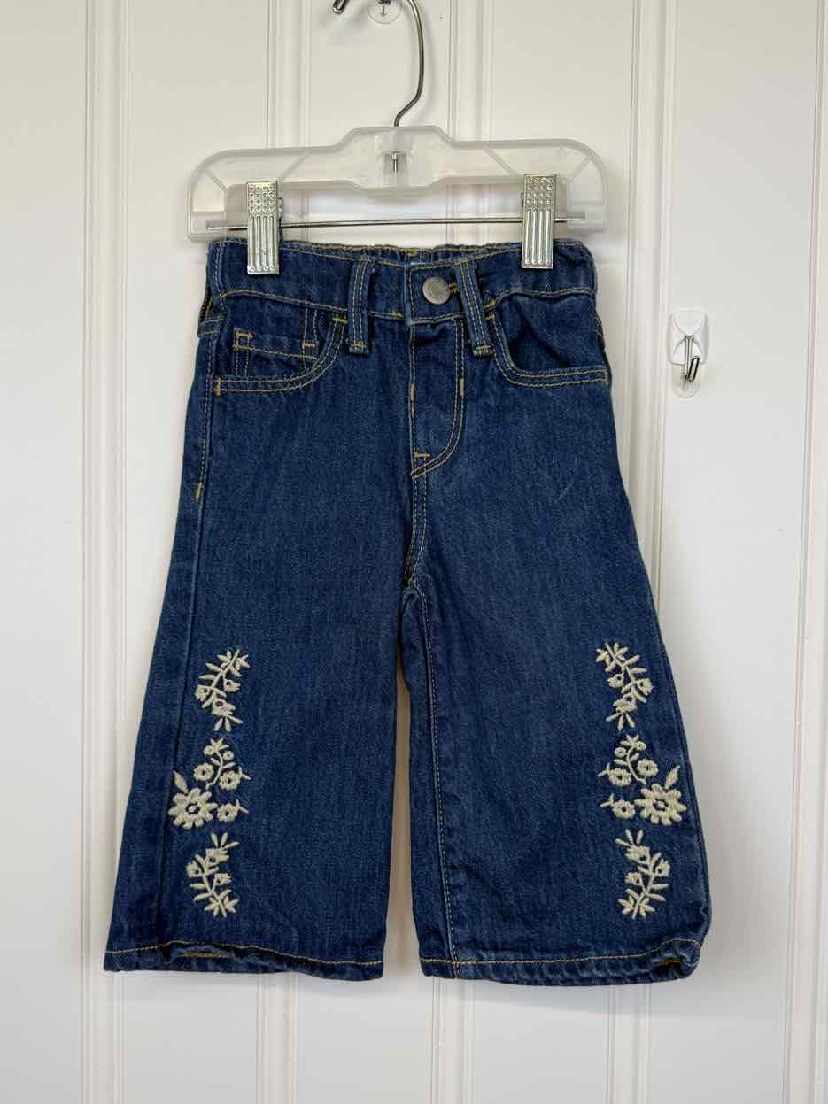 Old Navy Child Size 12/18 months Jeans